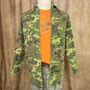 Vintage 70s Camo Jacket Long Sleeve Button Up Camouflage Hunting Outdoor Green